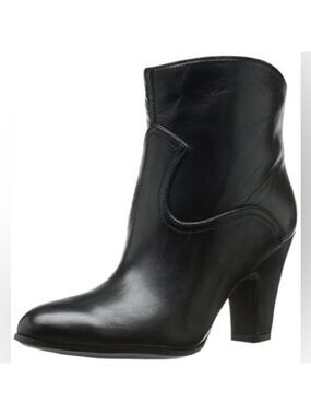 NEW Nine West Quarrel Western Cowboy Black Leather Heeled Ankle Boot